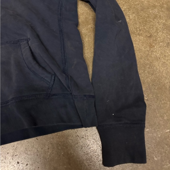 Hollister Women's Dark Blue Hoodie size medium - Picture 3 of 7
